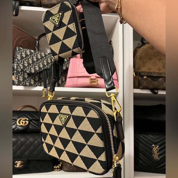 2in1 sling bag brand new comes with dust bag - Picture 2 of 3